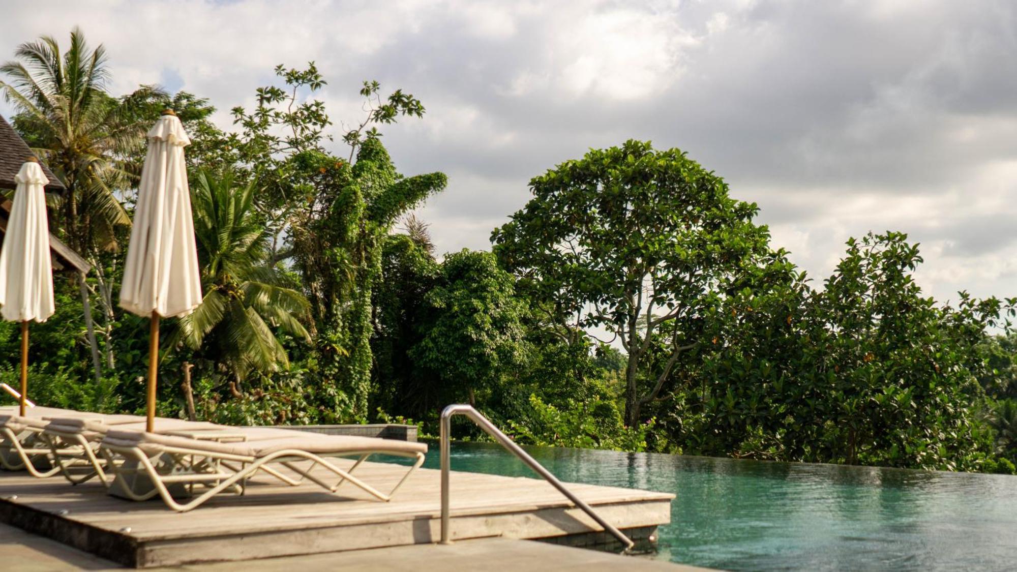 Hotel Tejaprana Bisma - Chse Certified Ubud Exteriér fotografie The swimming pool at the resort