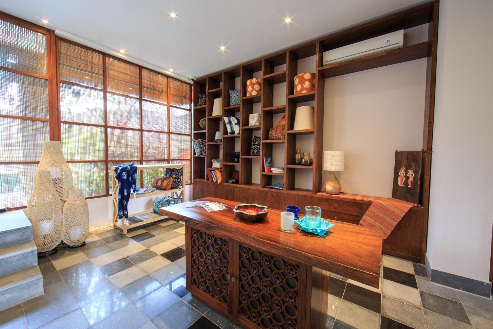Hotel Tejaprana Bisma - Chse Certified Ubud Exteriér fotografie A traditional tailor shop in India
