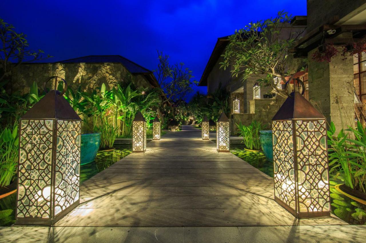 Hotel Tejaprana Bisma - Chse Certified Ubud Exteriér fotografie The resort at night
