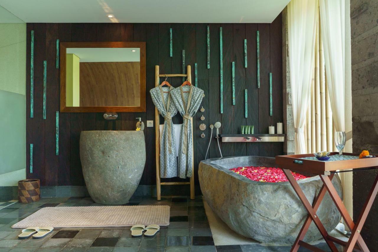 Hotel Tejaprana Bisma - Chse Certified Ubud Exteriér fotografie Bathroom at the Taj Bengal